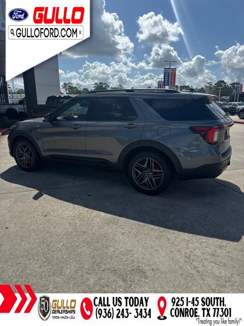 Used 2026 Ford Explorer ST-Line w/ ST-Line Street Pack RWD image 5