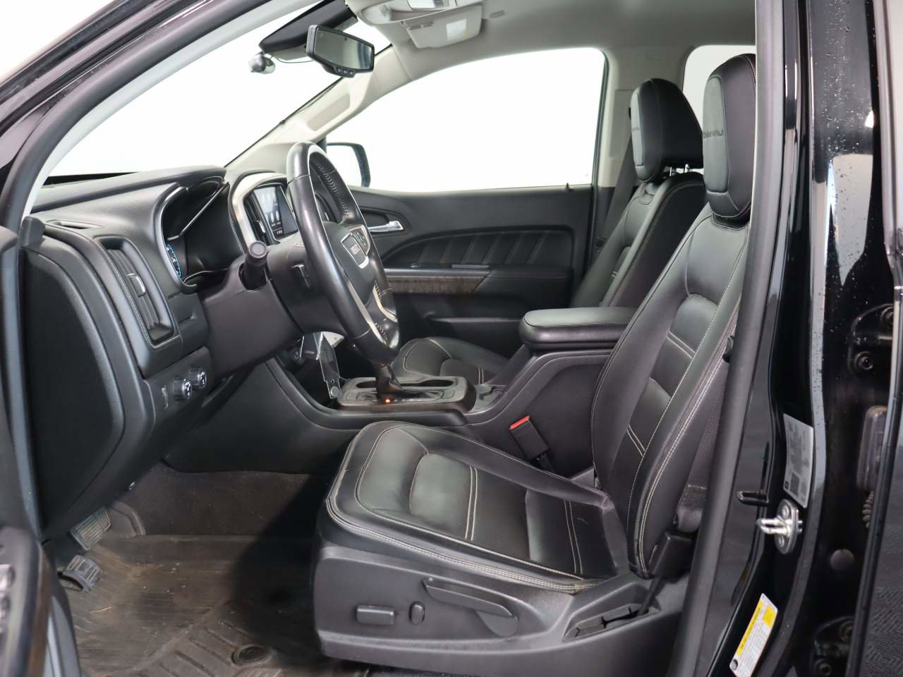 Used 2021 GMC Canyon Denali image 8