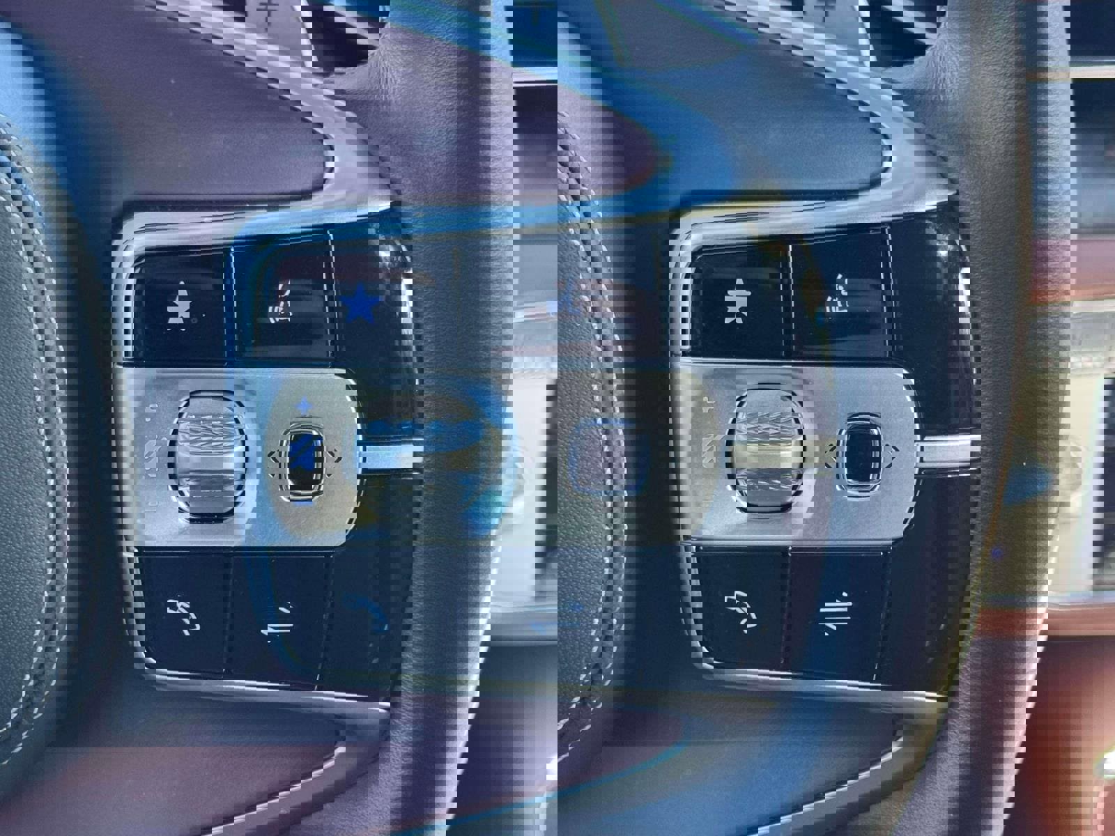 Used 2024 Genesis G90 3.5T image 22