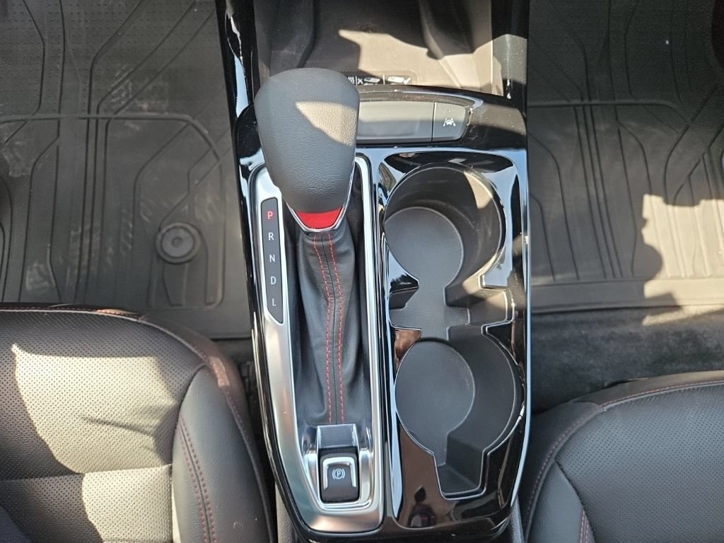 Used 2025 Chevrolet Trax RS w/ Sunroof Package FWD image 20