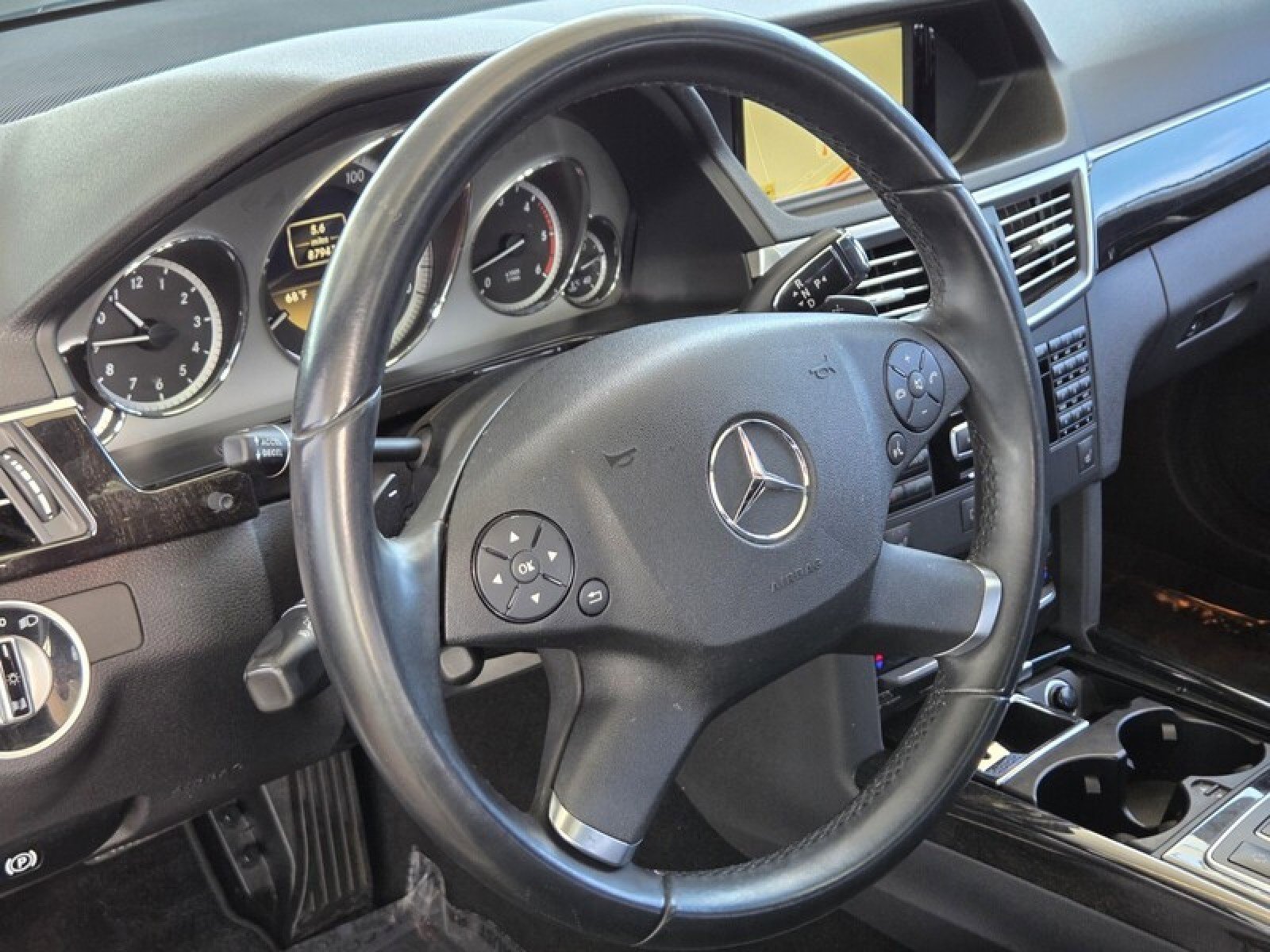 Used 2012 Mercedes-Benz E 350 BlueTEC Sedan image 25