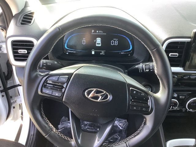 Certified 2025 Hyundai Venue Limited image 52