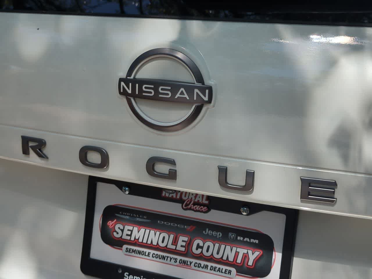 Used 2024 Nissan Rogue S FWD image 13