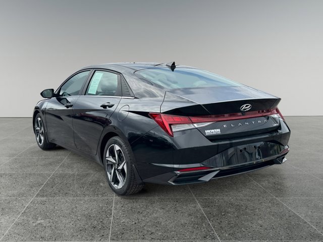 Used 2023 Hyundai Elantra Limited image 3