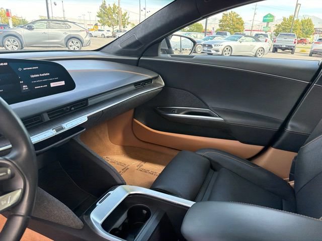 Used 2023 Lucid Air Touring AWD/4WD image 23