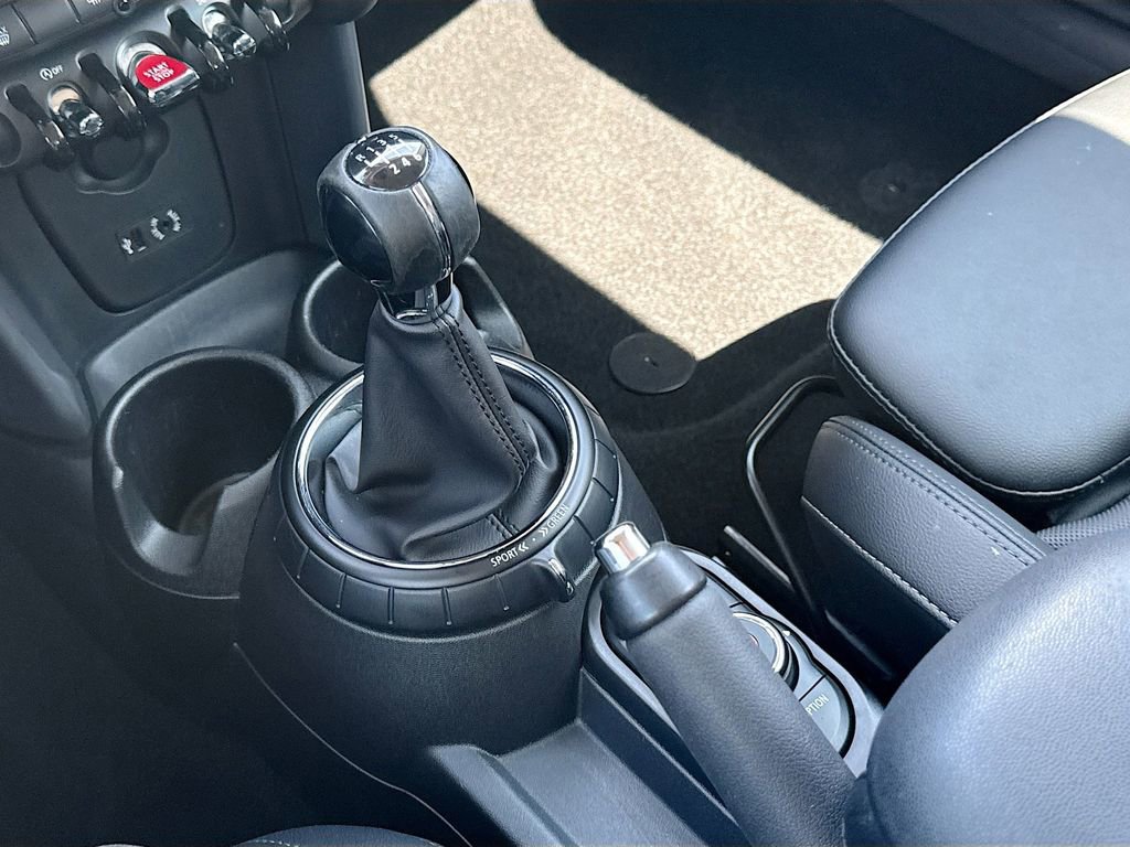 Used 2017 MINI Cooper 2-Door Hardtop image 20