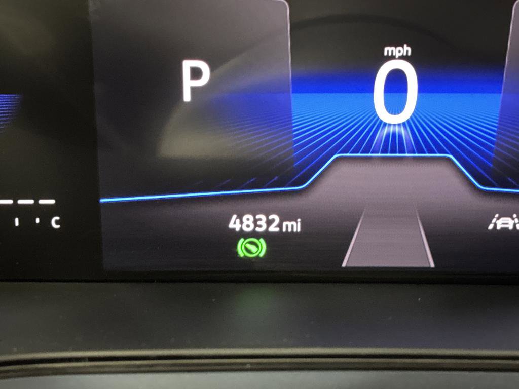 Used 2024 Volkswagen Taos SE image 6