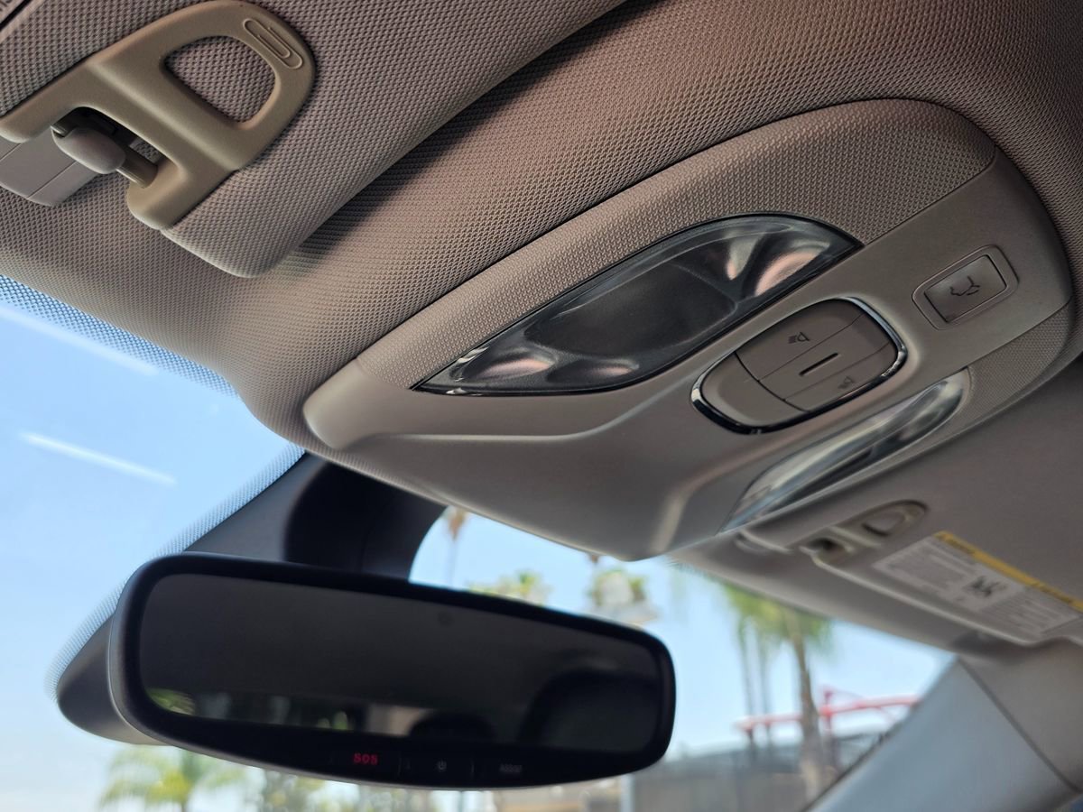 Used 2018 Jeep Compass Latitude w/ Popular Equipment Group FWD image 36