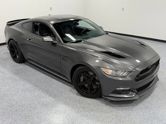Used 2017 Ford Mustang GT Premium w/ GT Performance Package RWD image 32