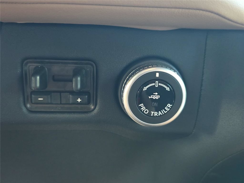 New 2026 Lincoln Navigator Black Label AWD/4WD image 23