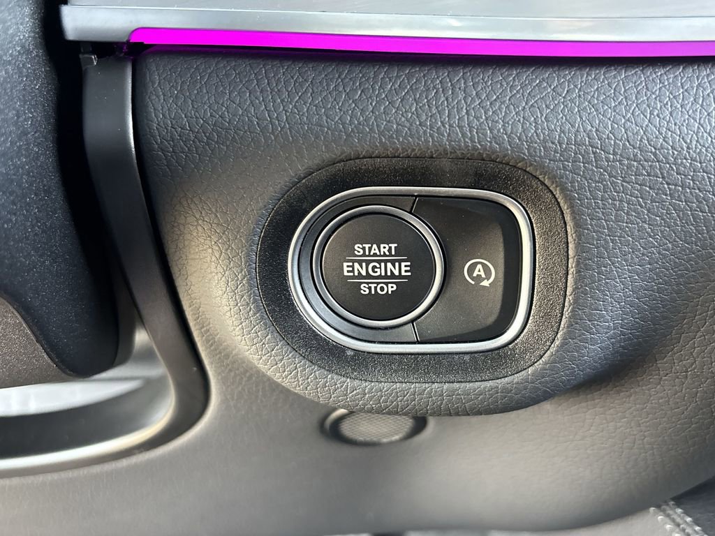 Used 2025 Mercedes-Benz GLE 350 4MATIC image 17