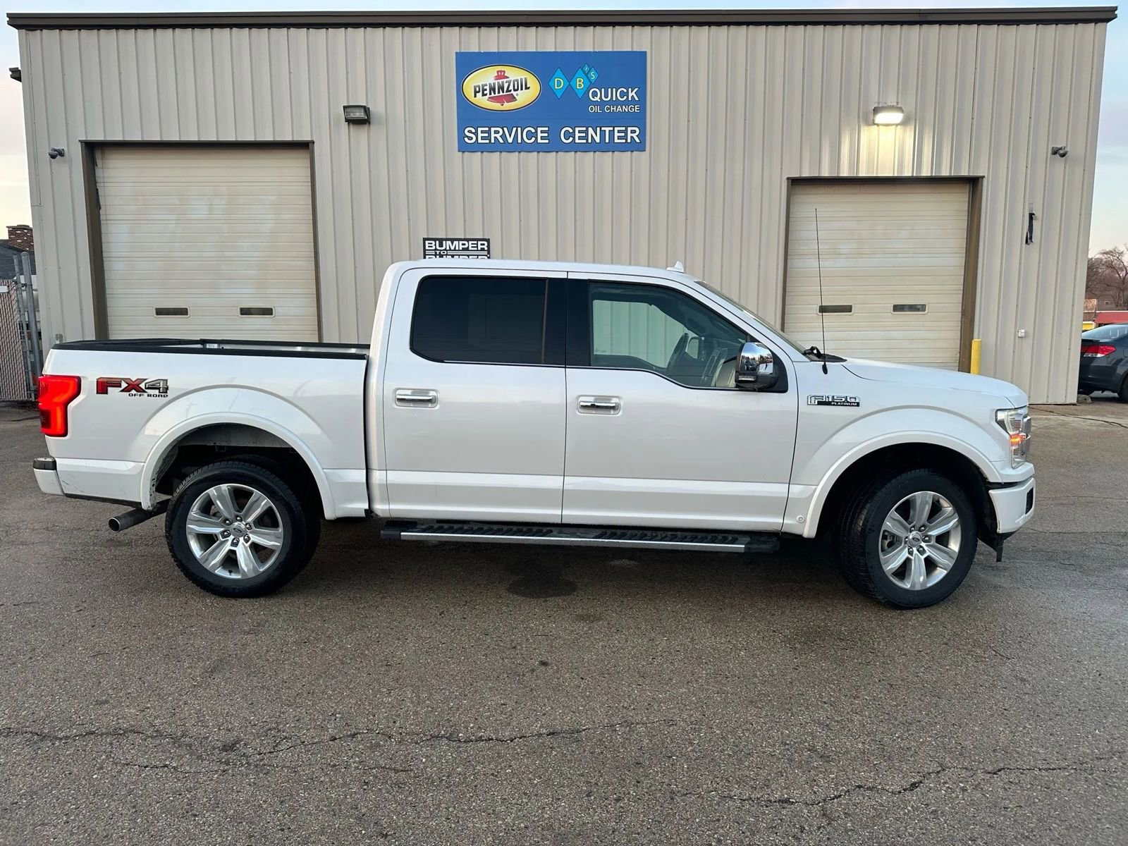 Used 2018 Ford F150 Platinum w/ Equipment Group 701A Luxury image 8