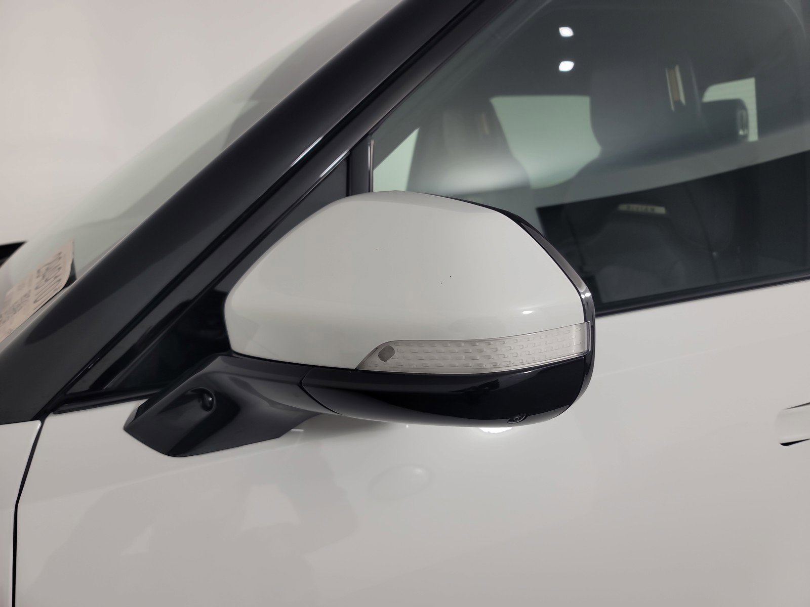 Used 2022 Rivian R1T Adventure image 33