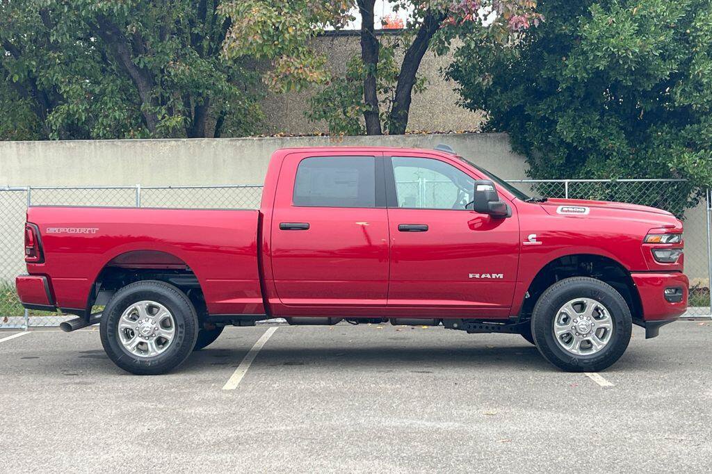 New 2026 RAM 2500 Big Horn AWD/4WD image 3