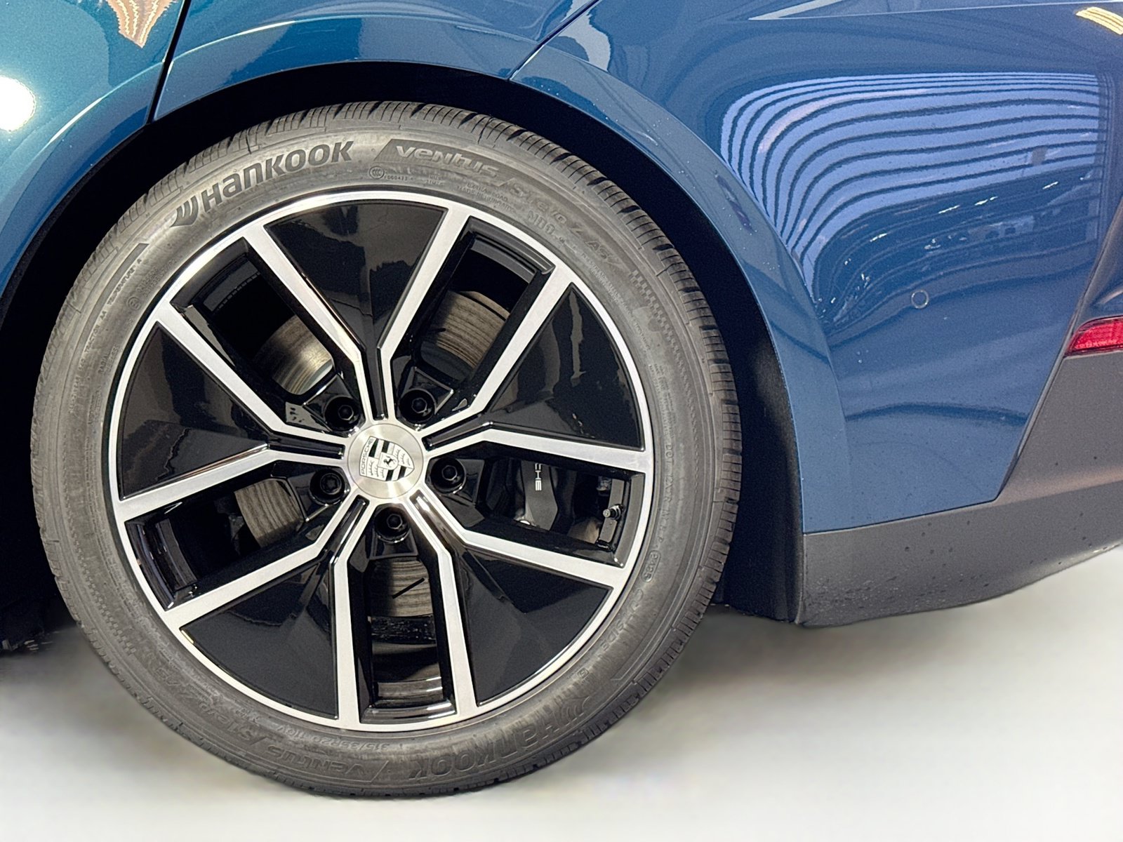 New 2026 Porsche Panamera 4 AWD/4WD image 24