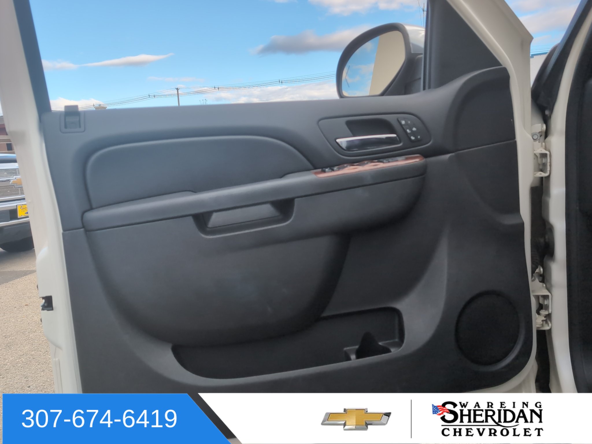 Used 2013 Chevrolet Avalanche LTZ AWD/4WD image 21