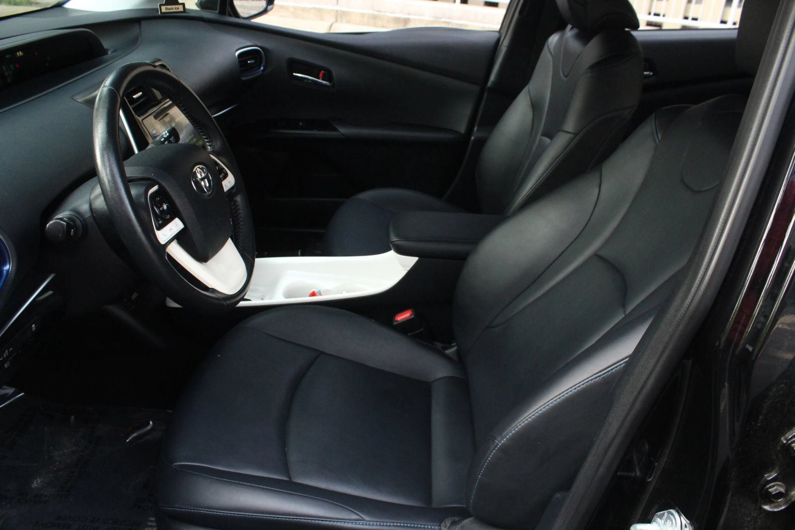 Used 2016 Toyota Prius Four Touring FWD image 14