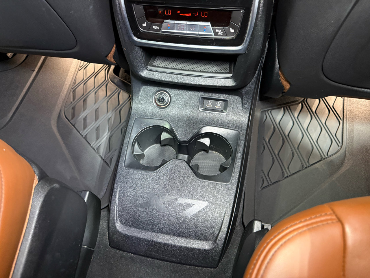 Used 2020 BMW X7 xDrive40i w/ M Sport Package image 37