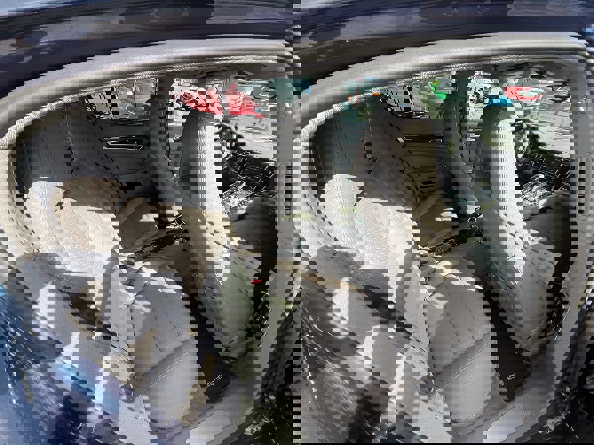 Used 2012 Porsche Panamera 4 image 16