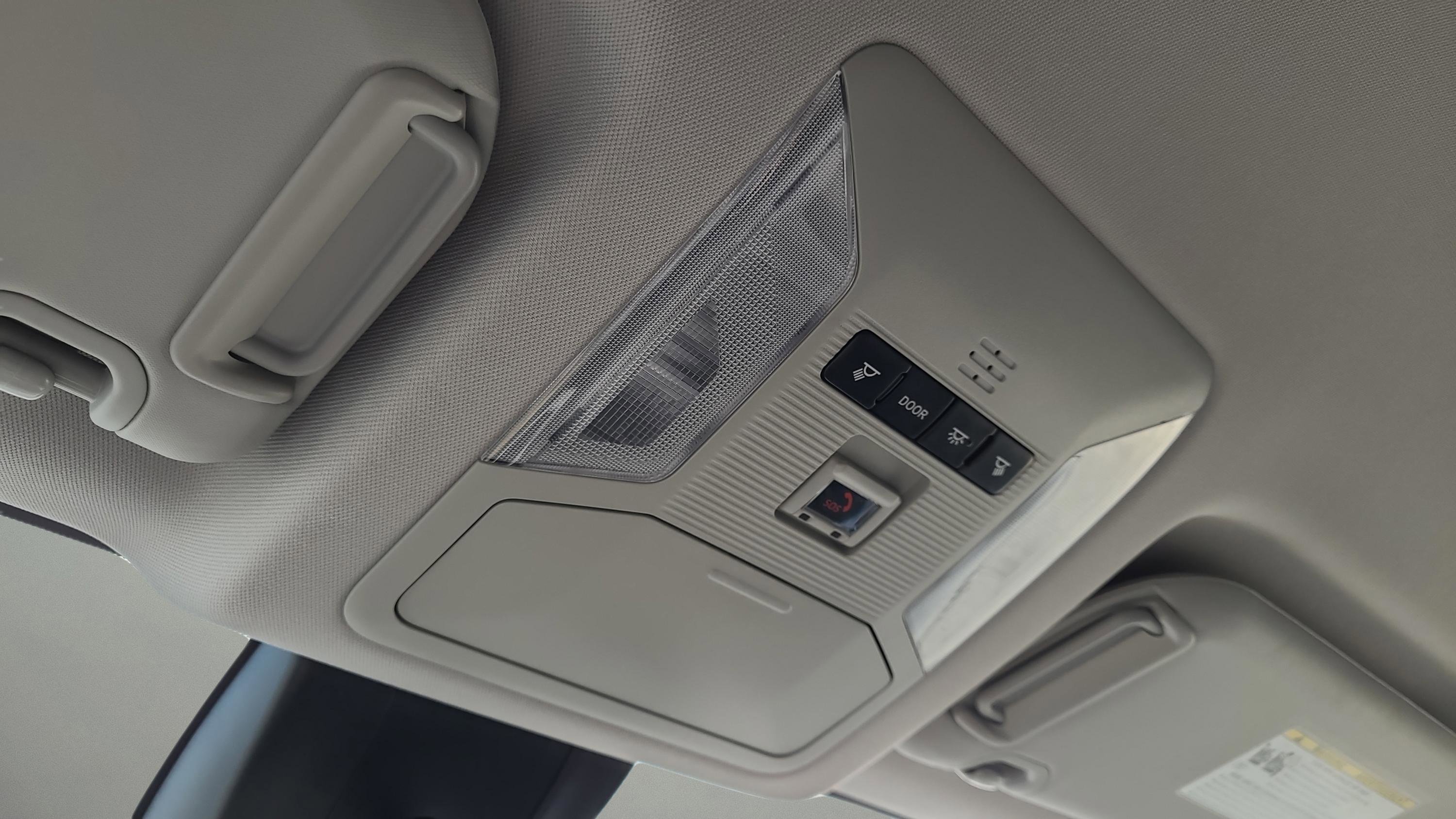 Used 2020 Toyota RAV4 XLE image 24