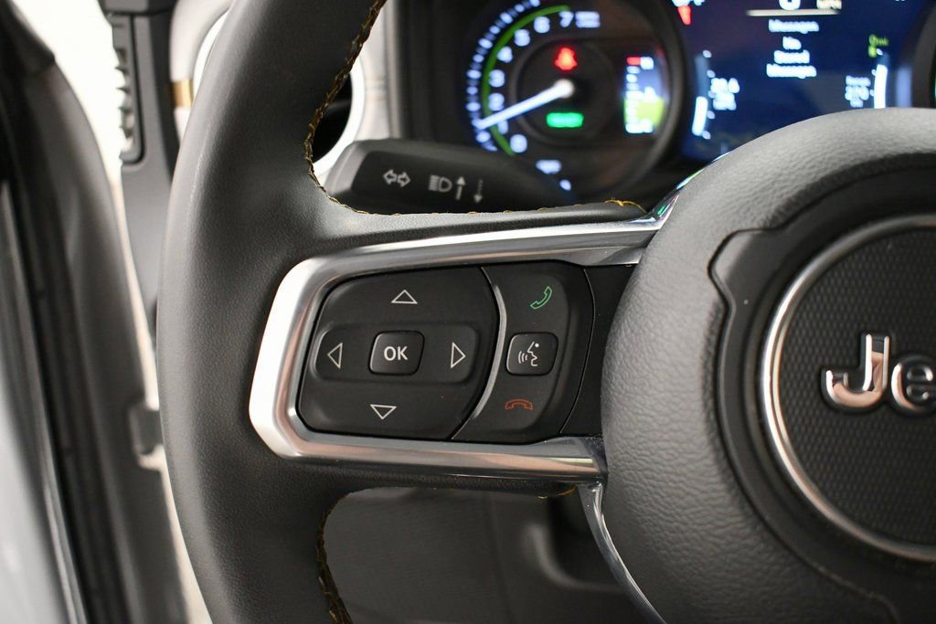 Used 2024 Jeep Wrangler Unlimited Sahara image 20