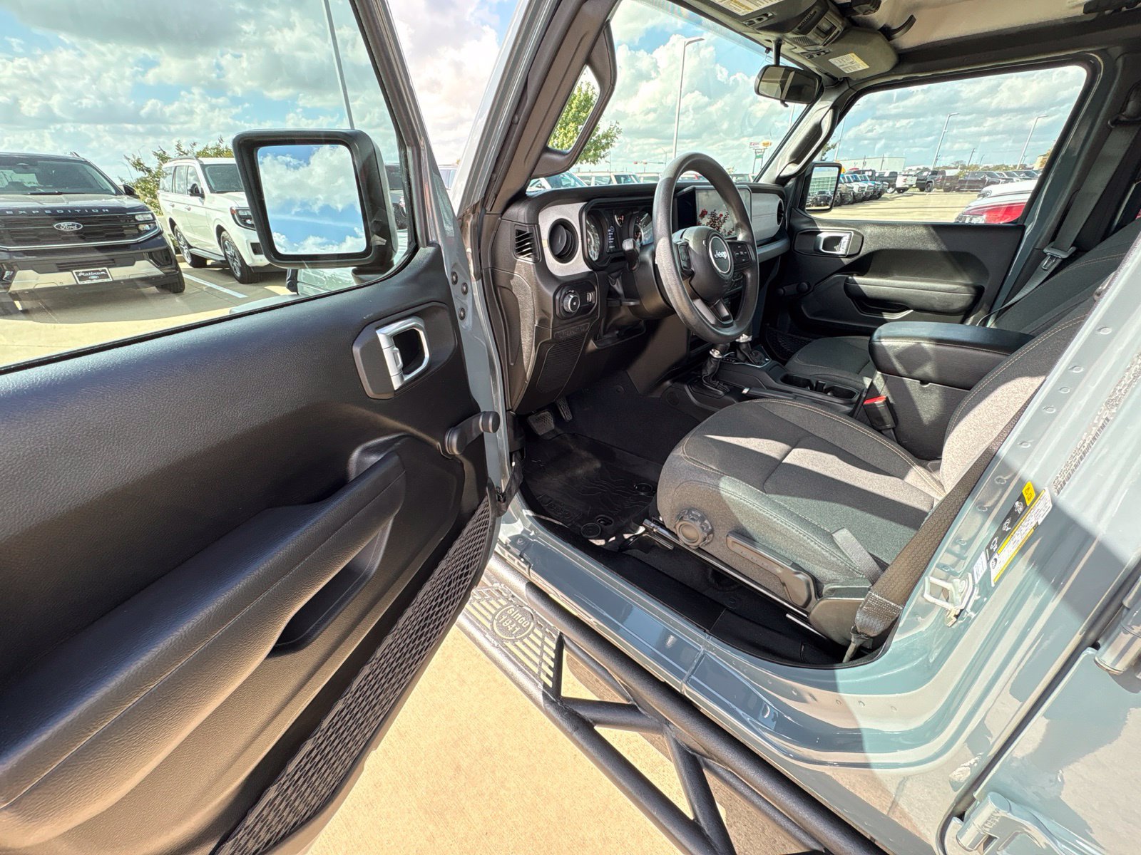 Used 2024 Jeep Wrangler Unlimited Sport AWD/4WD image 15