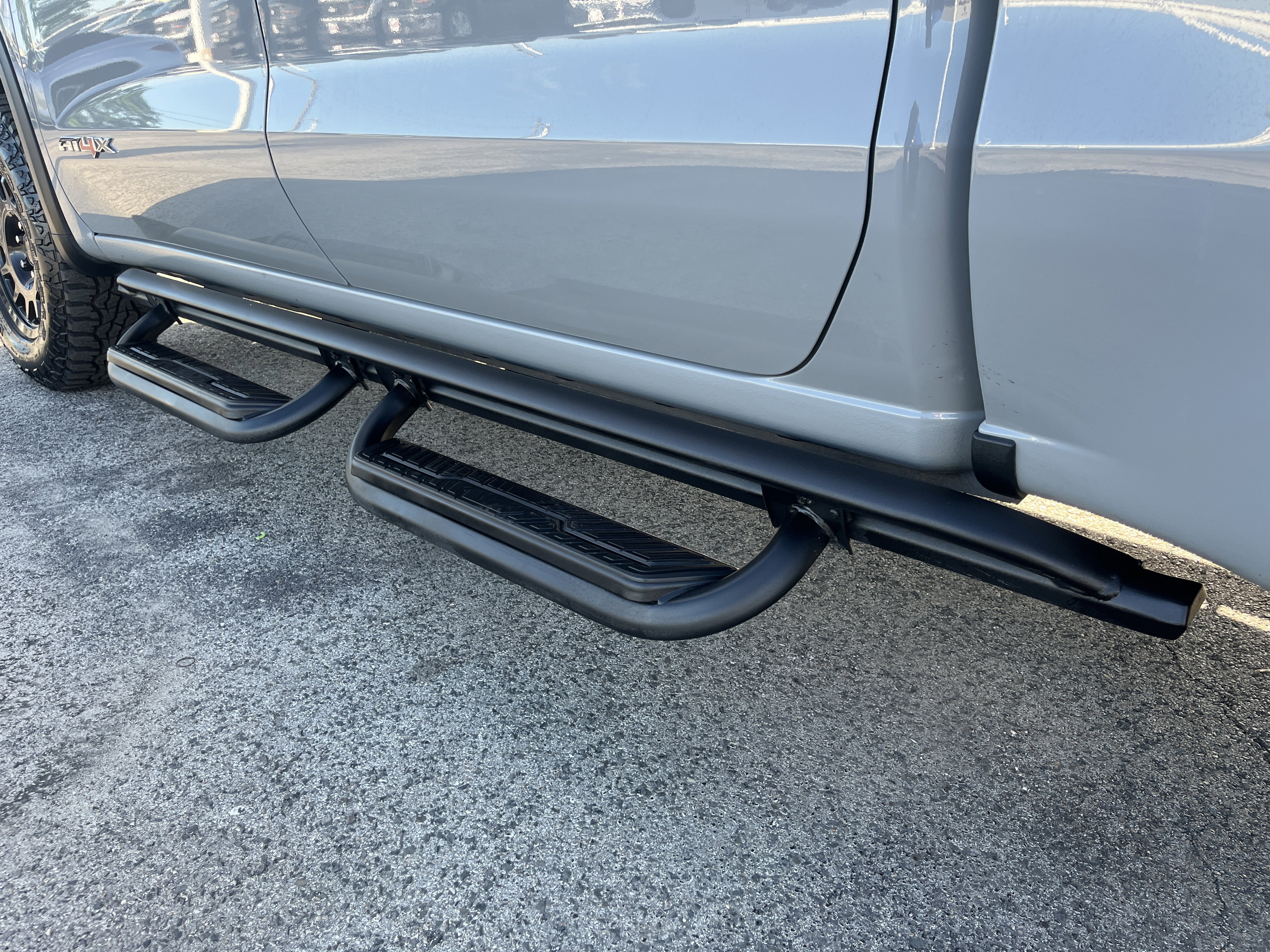 Used 2024 GMC Sierra 1500 AT4X w/ AT4X AEV Edition image 11