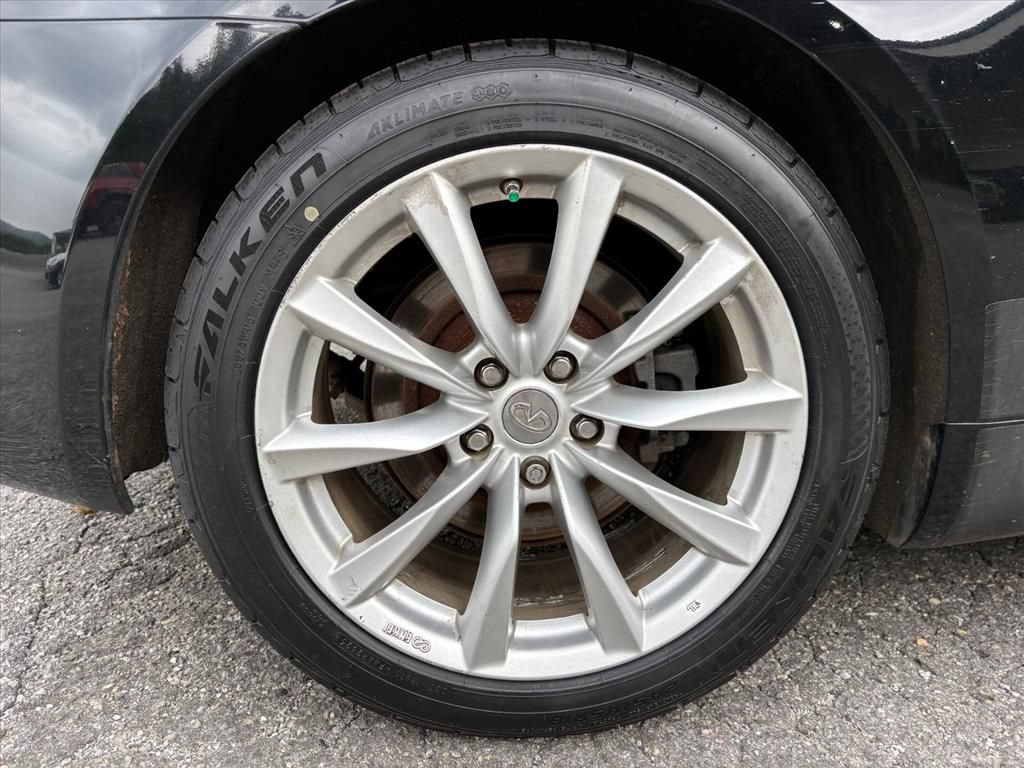Used 2015 INFINITI Q60 Convertible w/ Premium Package RWD image 24