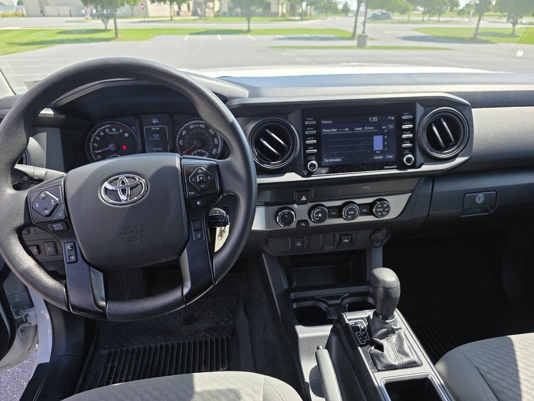 Used 2022 Toyota Tacoma SR w/ SX Package AWD/4WD image 18