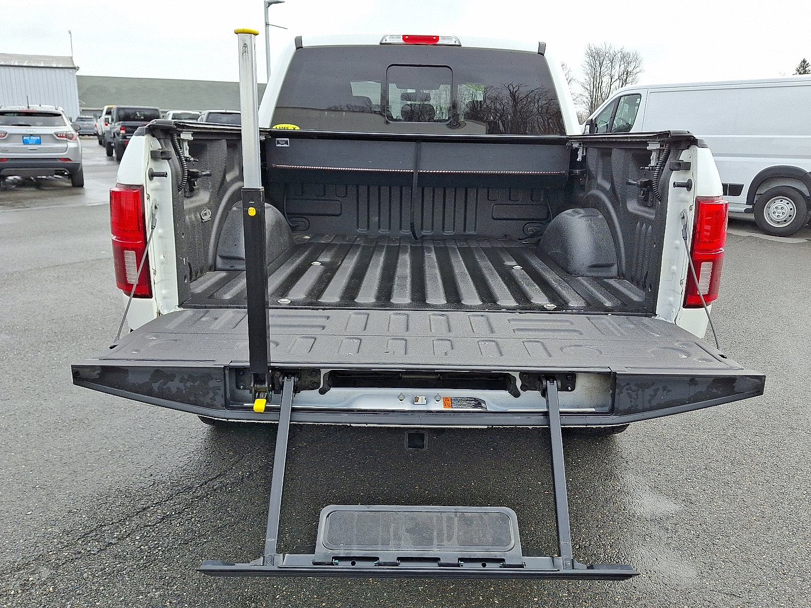 Used 2020 Ford F150 Platinum w/ Equipment Group 701A Luxury image 30