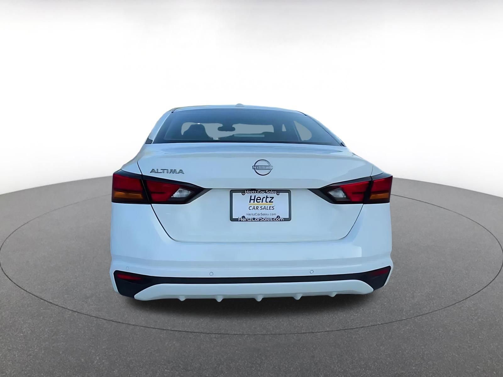 Used 2025 Nissan Altima 2.5 SV FWD image 12