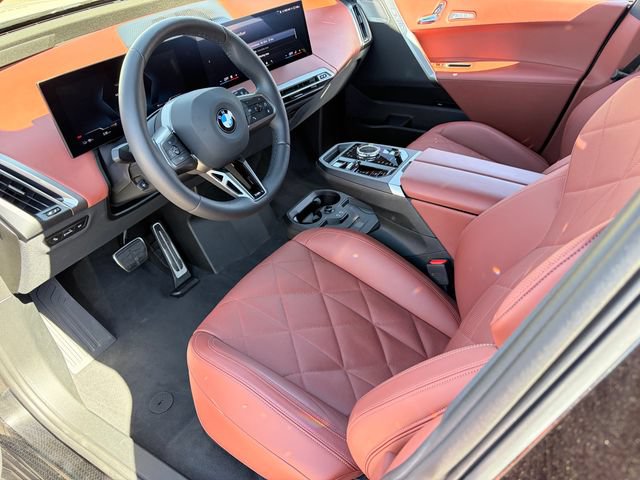 Used 2026 BMW iX xDrive45 w/ M Sport Package AWD/4WD image 5