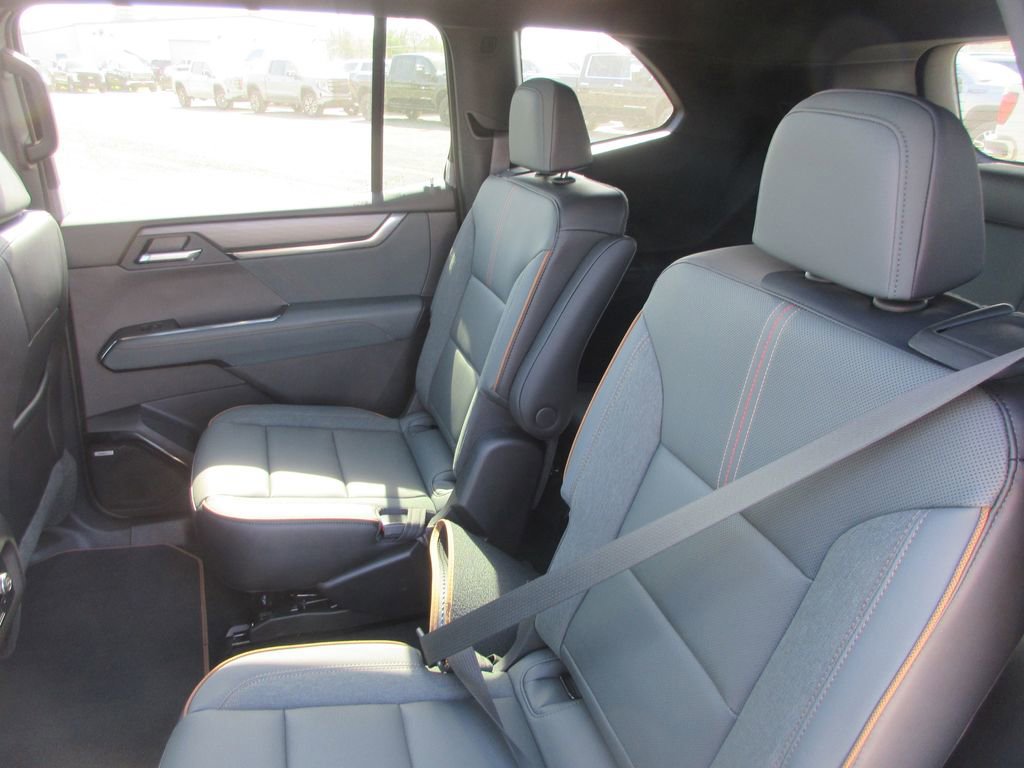 New 2026 GMC Acadia AT4 w/ Luxury Package AWD/4WD image 12