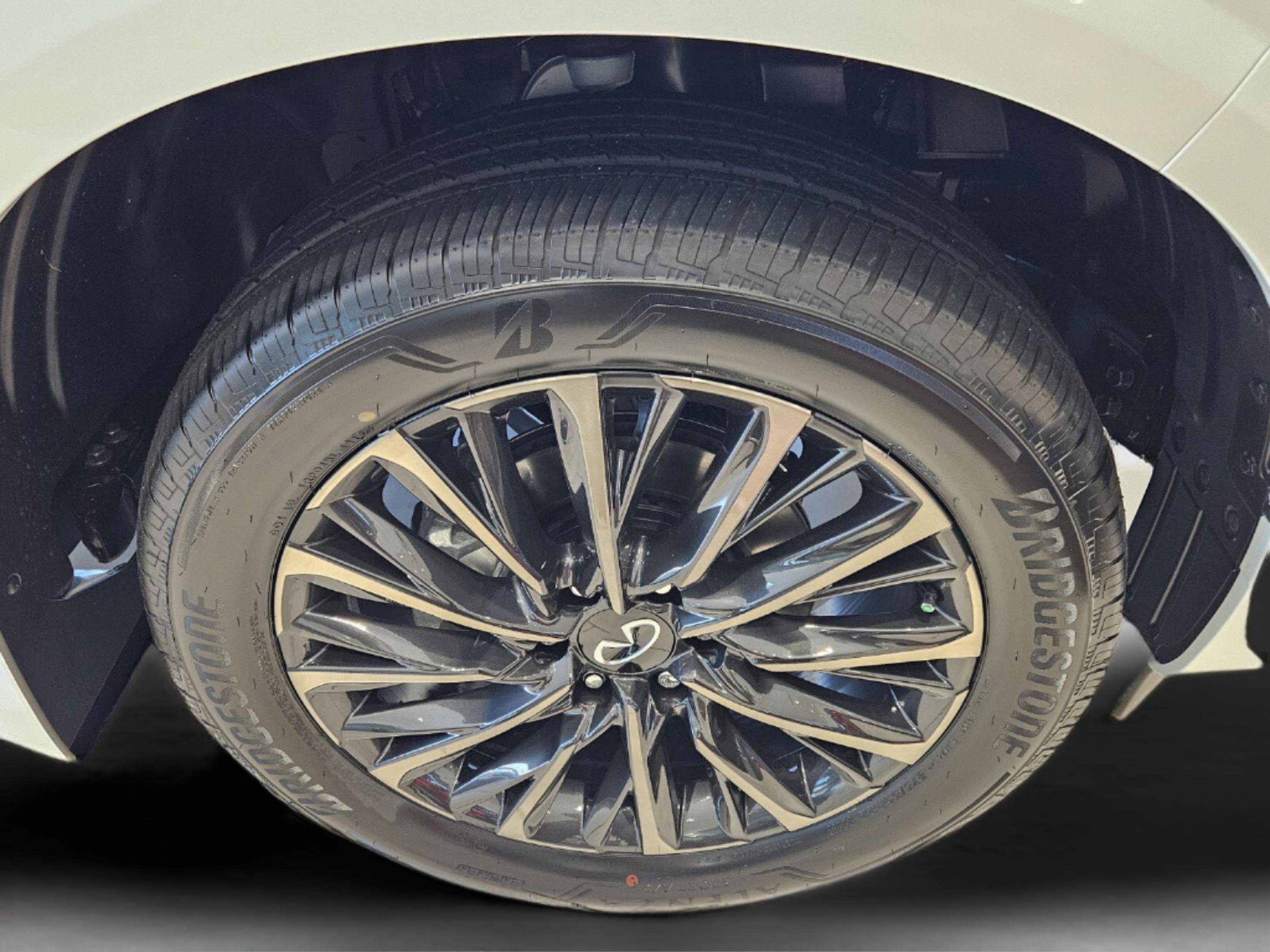 New 2026 INFINITI QX80 Autograph w/ Premium Cargo Package image 21