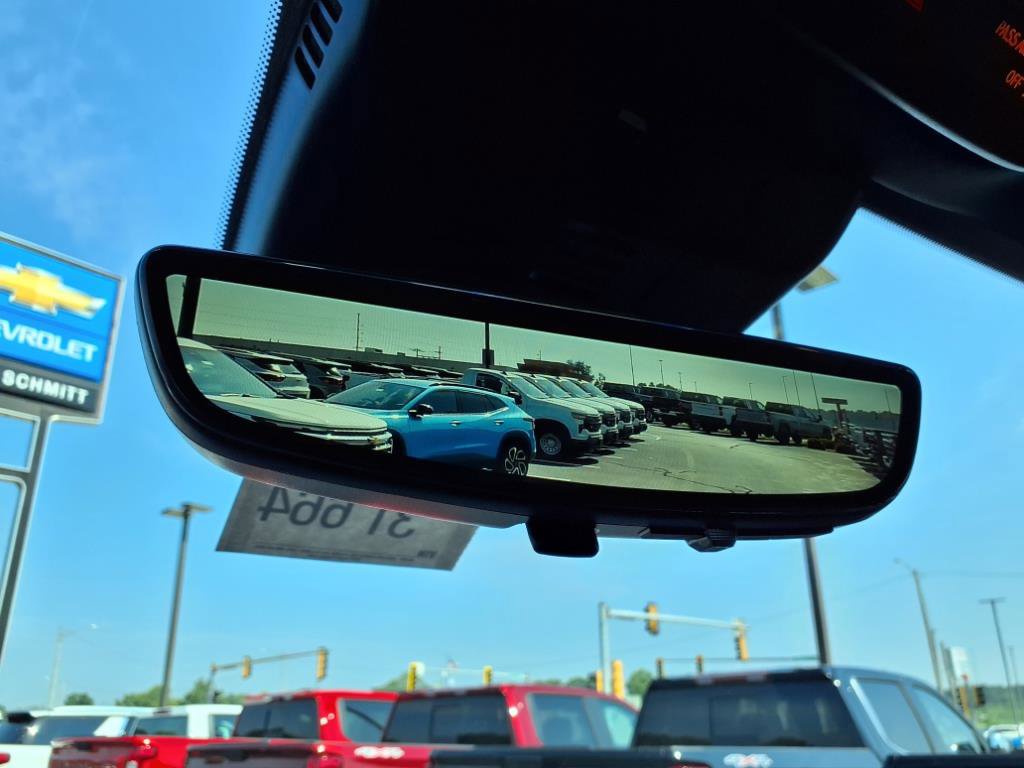 New 2026 Chevrolet Traverse LT w/ Driver Confidence Package image 13