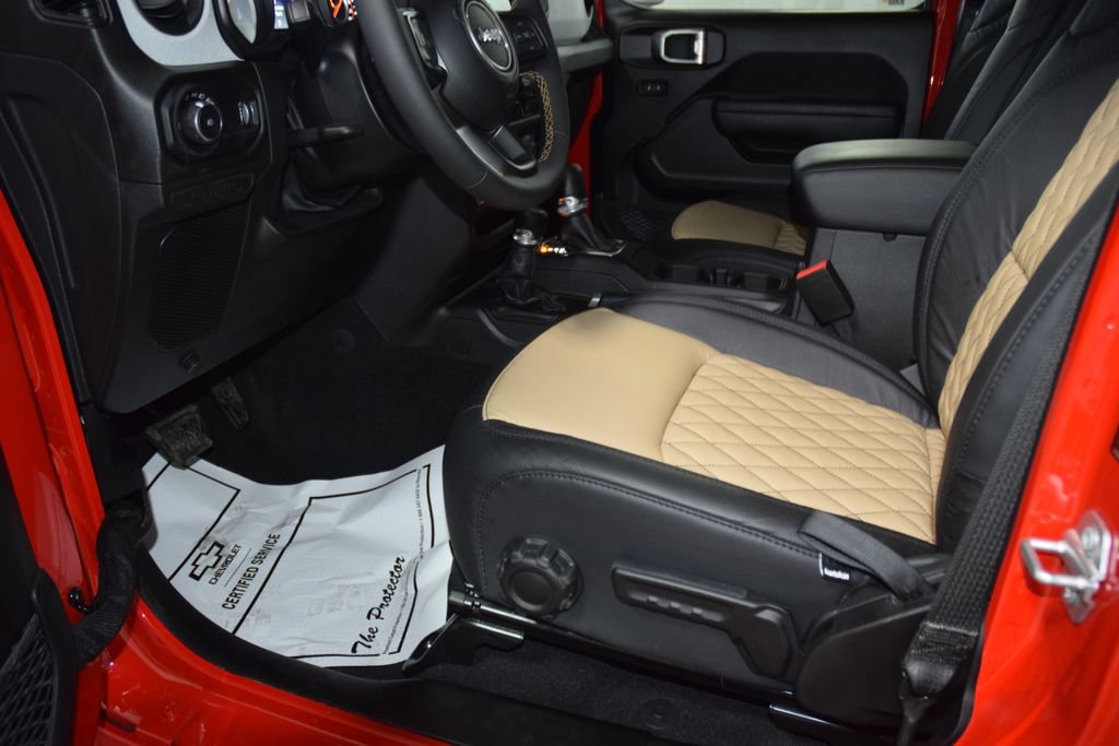 Used 2024 Jeep Wrangler Unlimited Sport AWD/4WD image 31