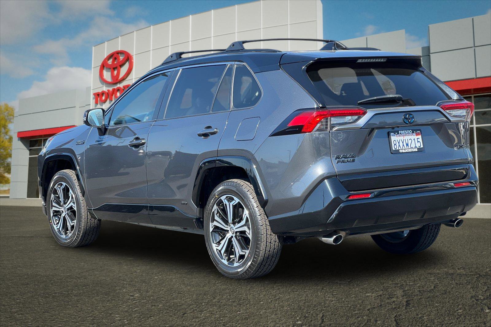 Certified 2021 Toyota RAV4 XSE w/ Weather Package AWD/4WD image 5