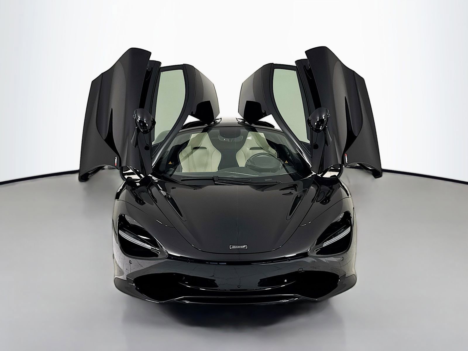 Used 2024 McLaren 750S image 2