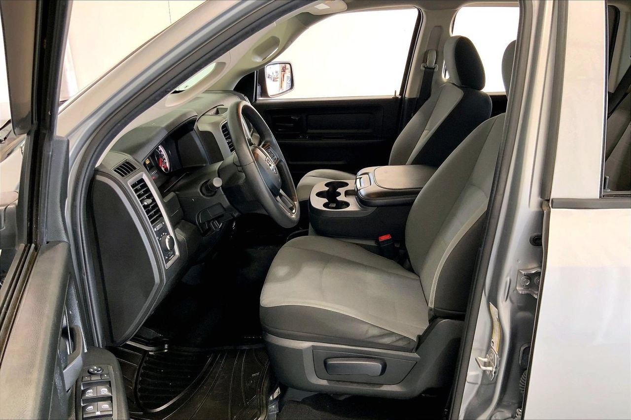 Used 2022 RAM 1500 Tradesman w/ Chrome Plus Package RWD image 18