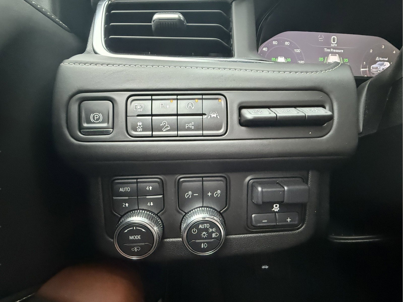 Certified 2023 GMC Yukon Denali Ultimate image 33