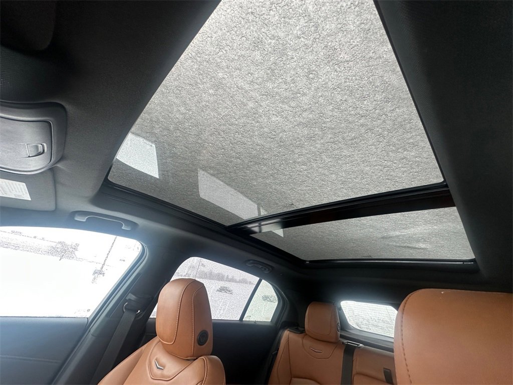 Used 2021 Cadillac XT4 Premium Luxury image 36