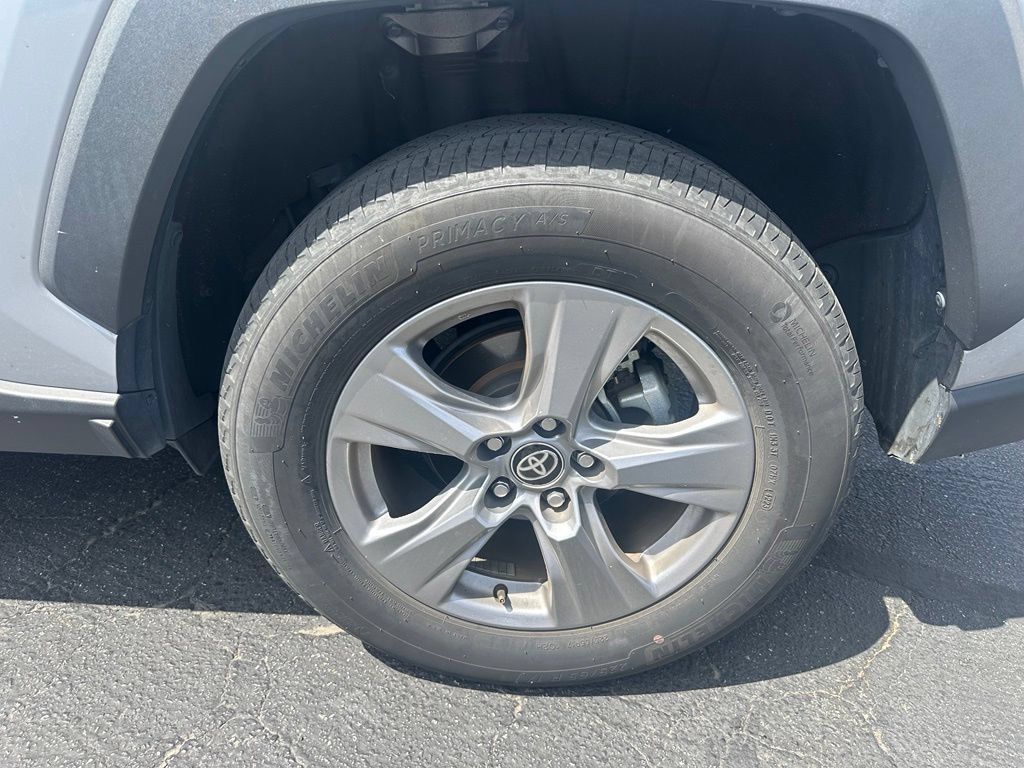 Used 2024 Toyota RAV4 XLE AWD/4WD image 7