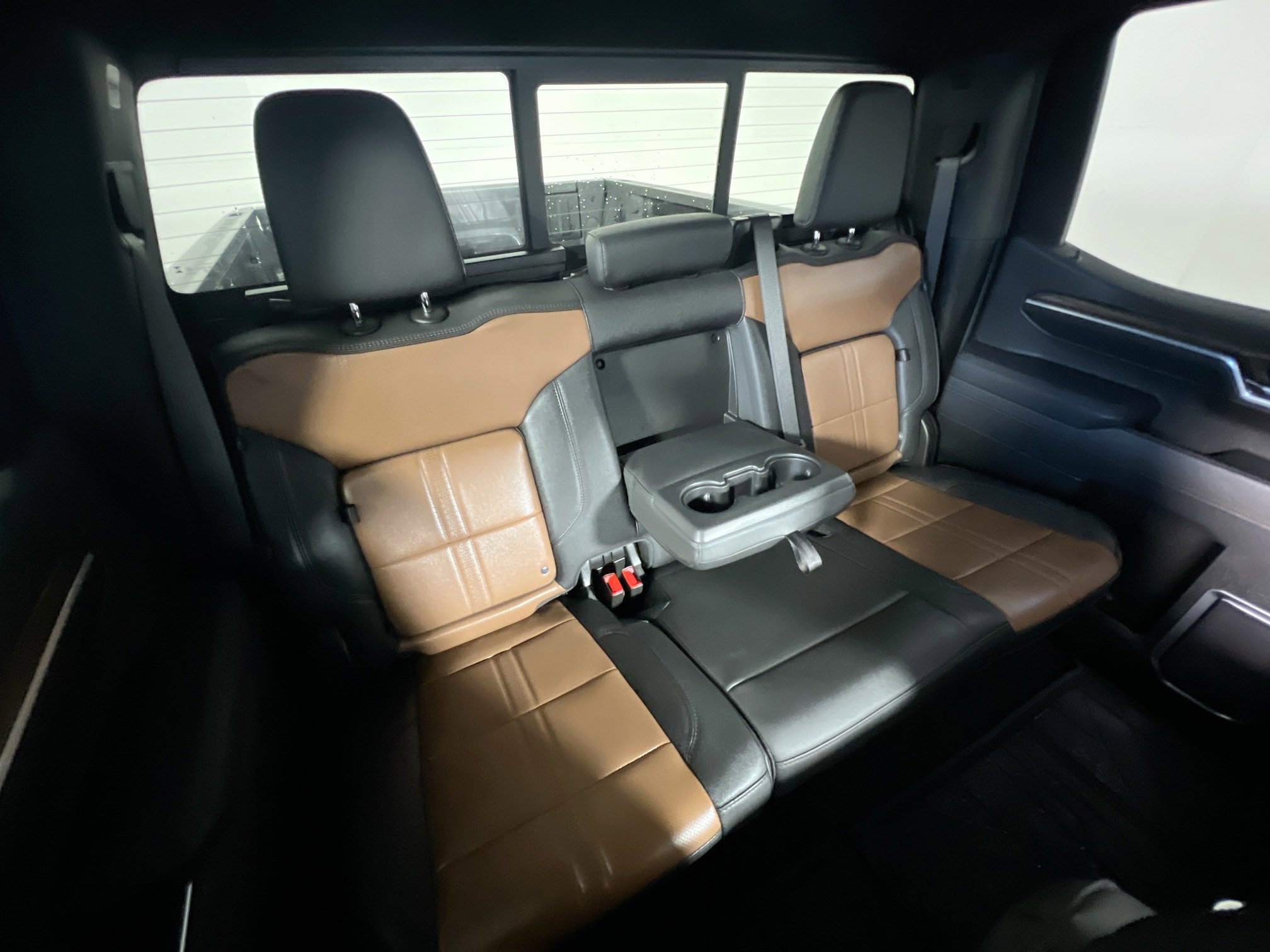 Used 2026 Chevrolet Silverado 1500 High Country image 33