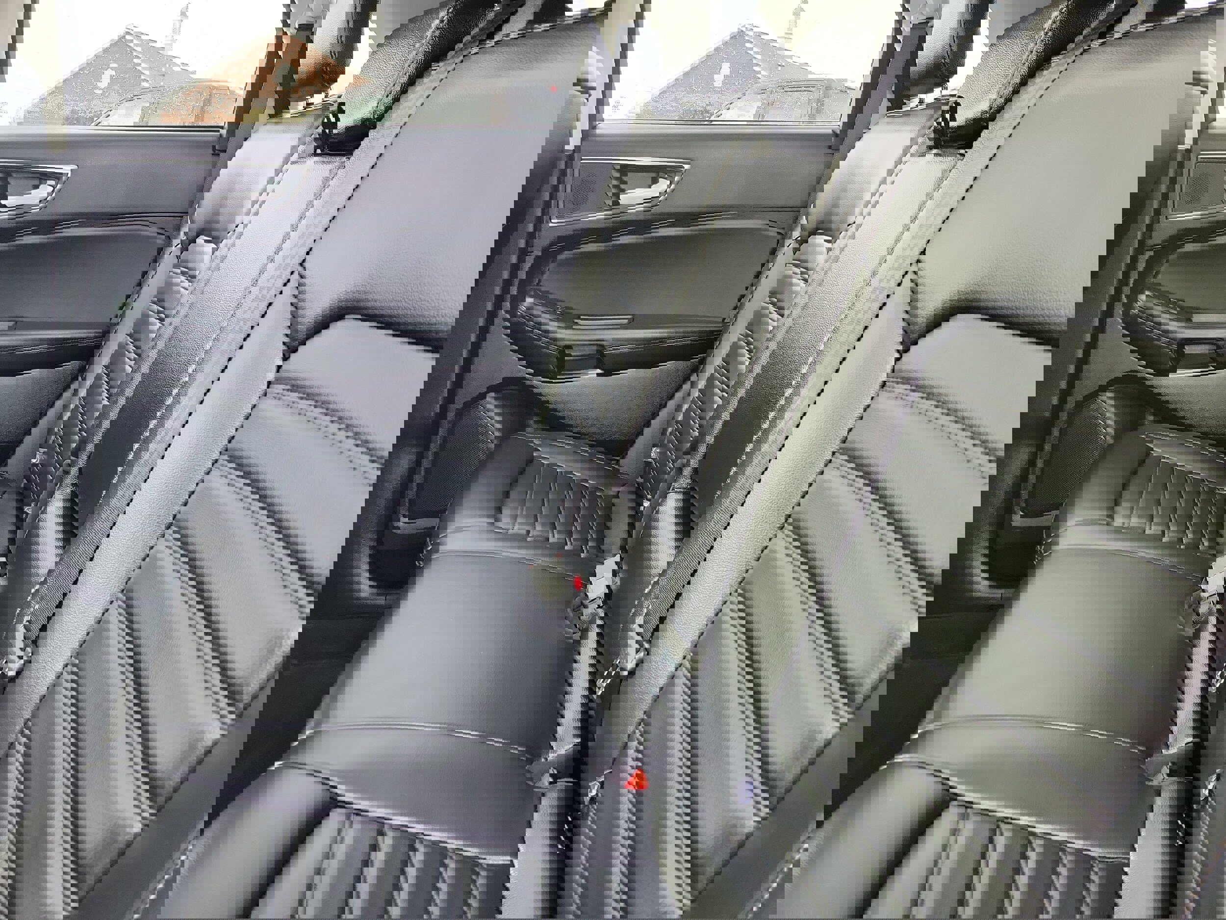 Used 2024 Ford Edge SEL w/ Convenience Package image 12