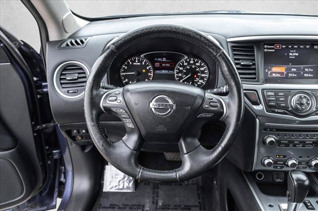 Used 2019 Nissan Pathfinder SL w/ SL Premium Package AWD/4WD image 13
