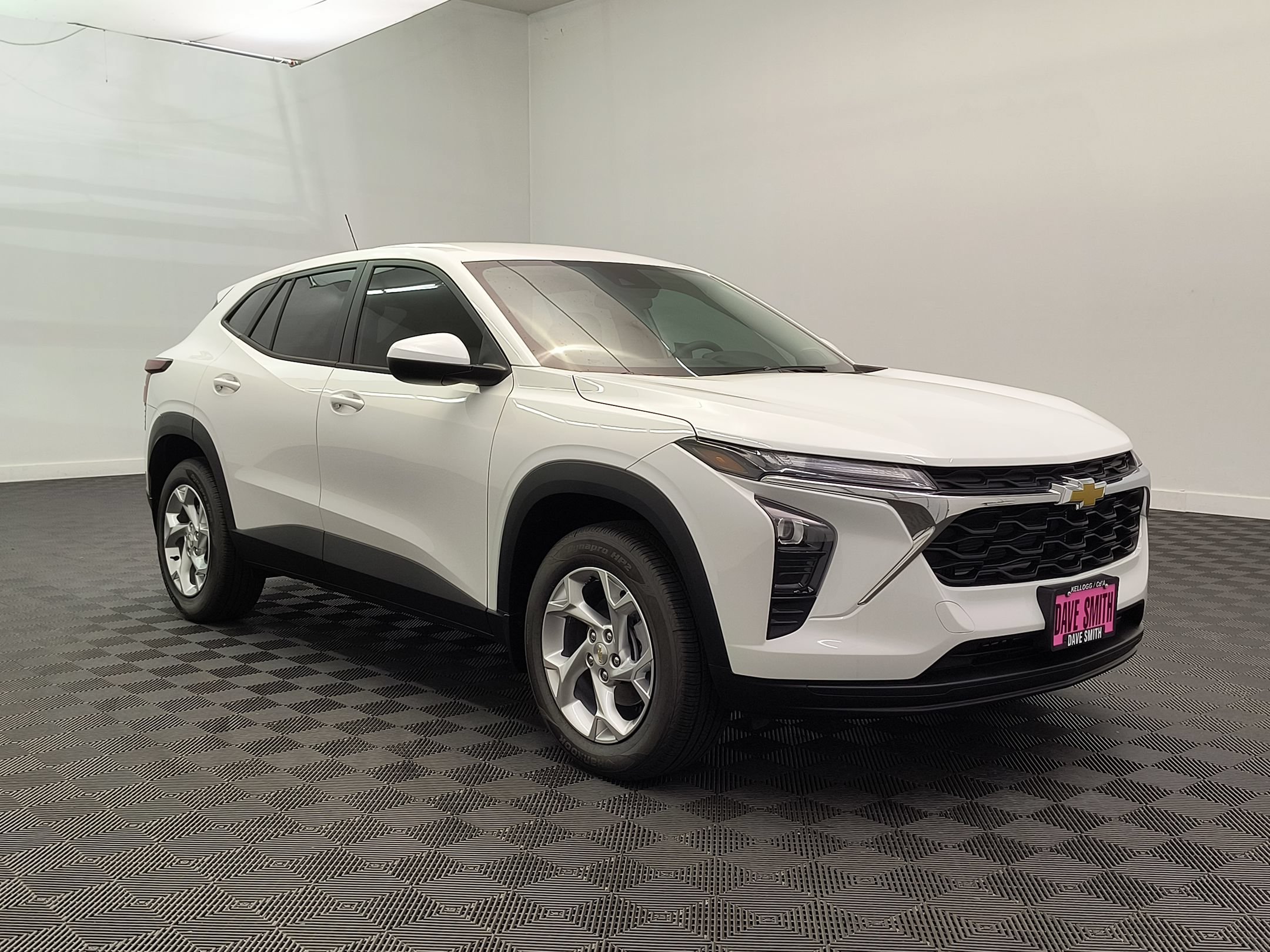 New 2026 Chevrolet Trax LS w/ LS Convenience Package FWD image 7