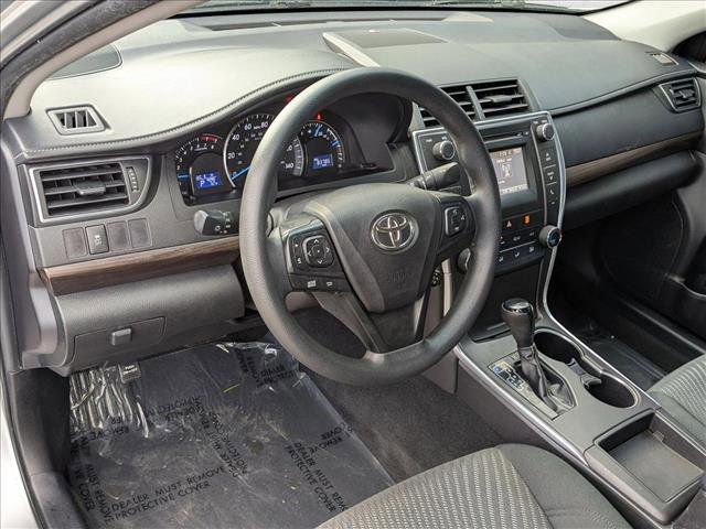 Used 2015 Toyota Camry LE image 10