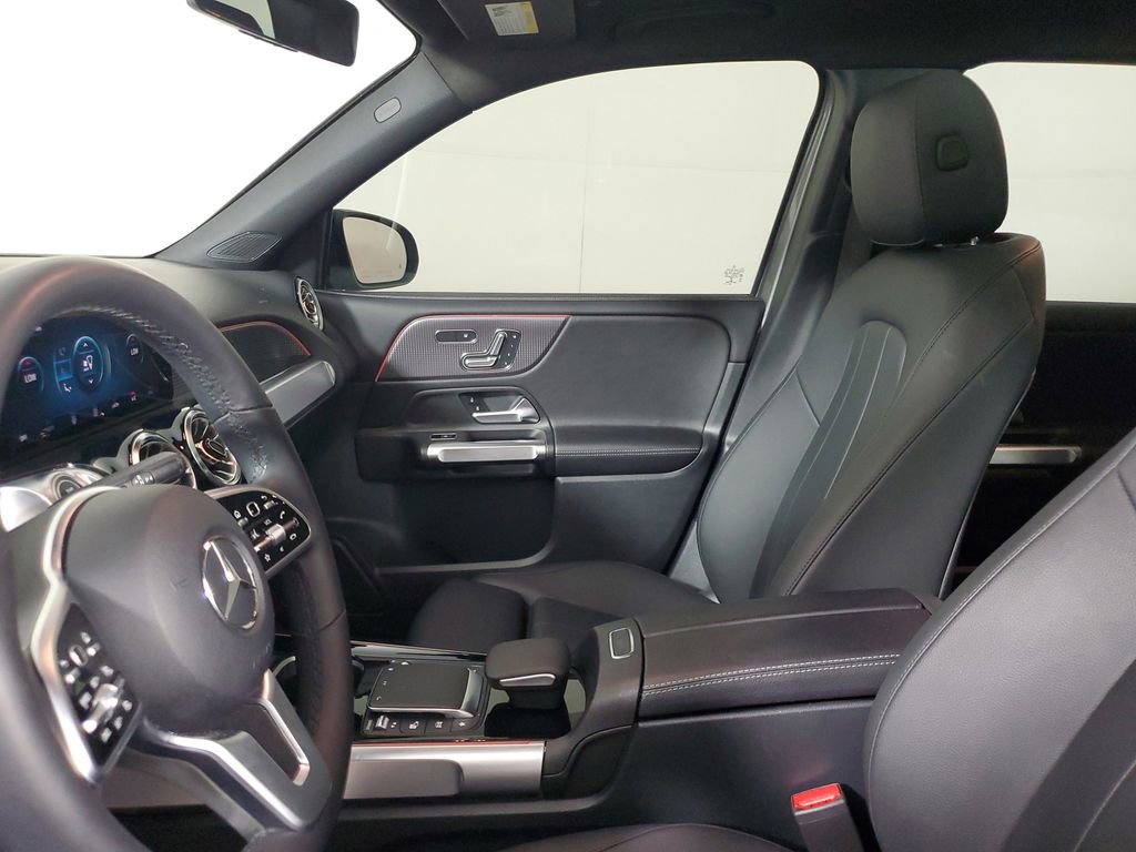 Used 2023 Mercedes-Benz GLB 250 image 21