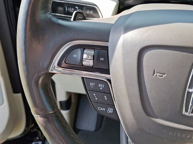 Used 2019 Lincoln Navigator Reserve image 19