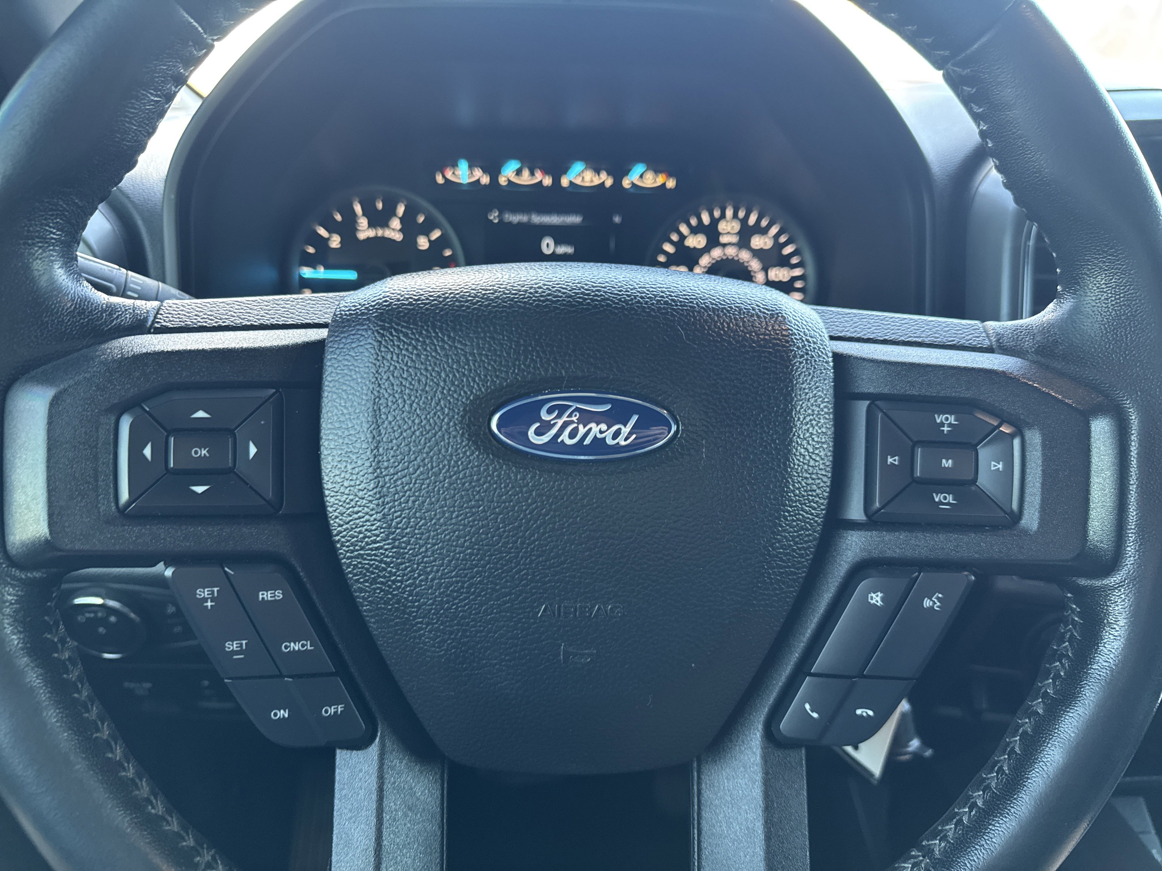 Used 2019 Ford F150 XLT w/ Equipment Group 302A Luxury AWD/4WD image 15